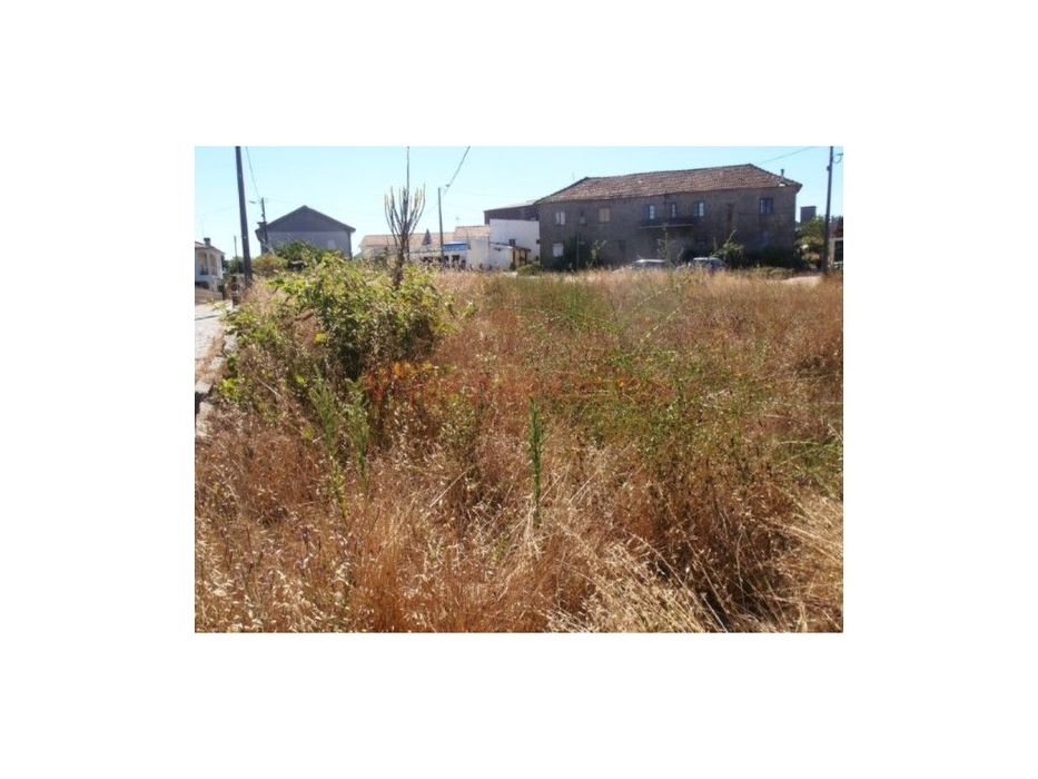 Terreno para construção de moradia, em Frazão - Paços de Ferreira.