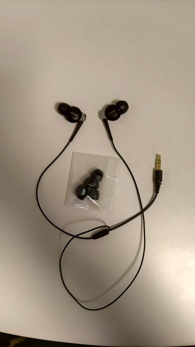 Персональний телевізор Sony HMZ-T2