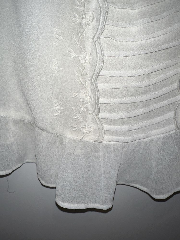 Bluzka na ramiączkach  biała/kremowa rozmiar S 36 firmy Mint Velvet