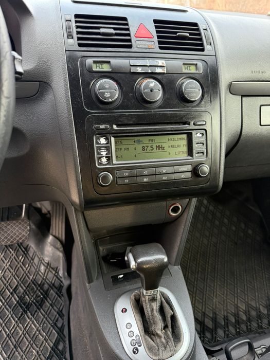 Volkswagen Touran   Дизель на автомате