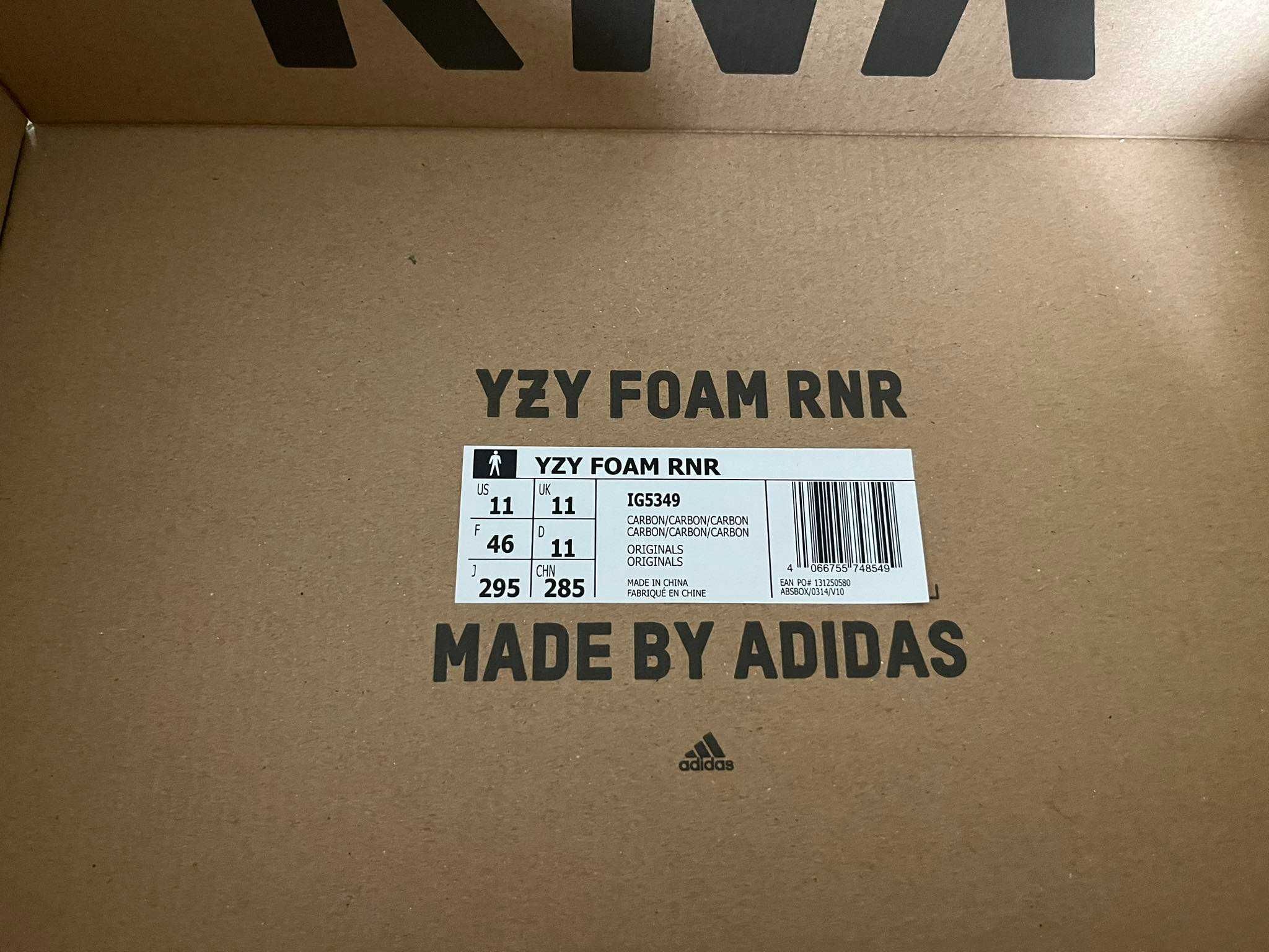 Yeezy Foam Runner Carbon 46