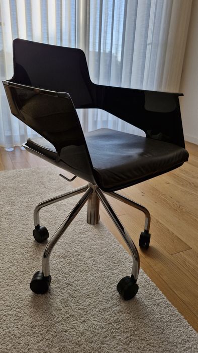 Cadeira de Escritório de Design Premium - castanho chocolate  e Cromad