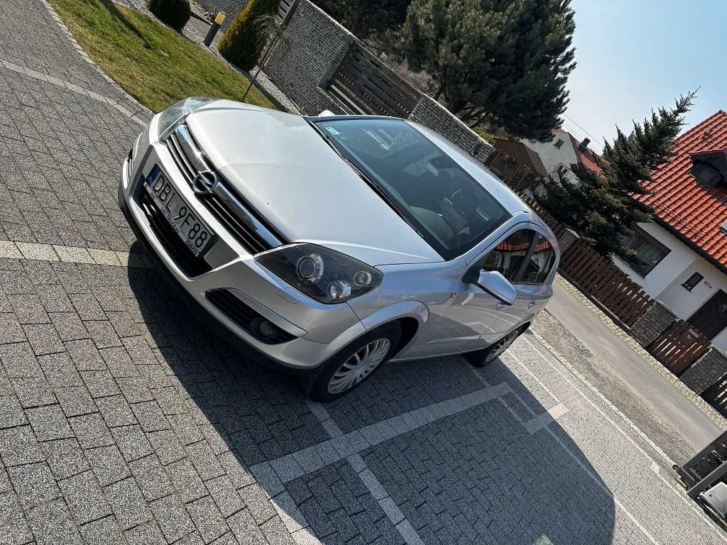 Opel Astra H(III) Hatchbtack 1.8 Benzyna 125 KM + LPG