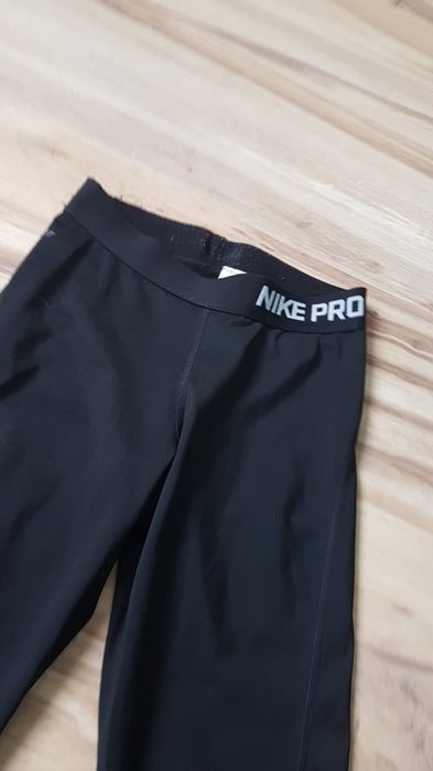 Krótkie legginsy marki Nike
