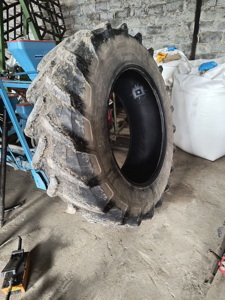 Opona Pirelli 18.4 r38 stan dobry Bierzwnik 60 ,,%