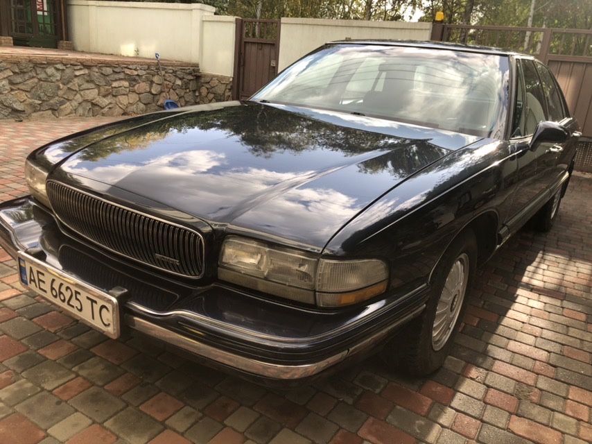 Автомобиль Buick La Sabre 1992