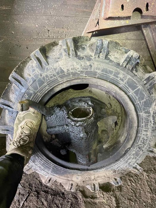 Передній ведучий міст на трактор МТЗ 82.