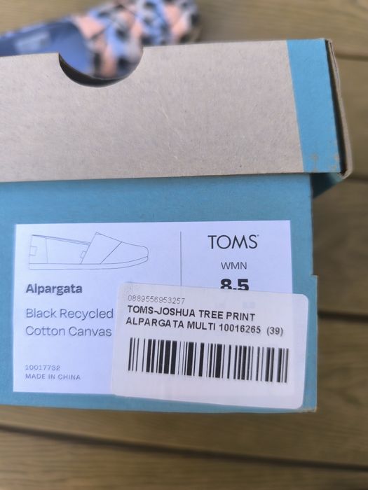 Sprzedam nowe buty Toms