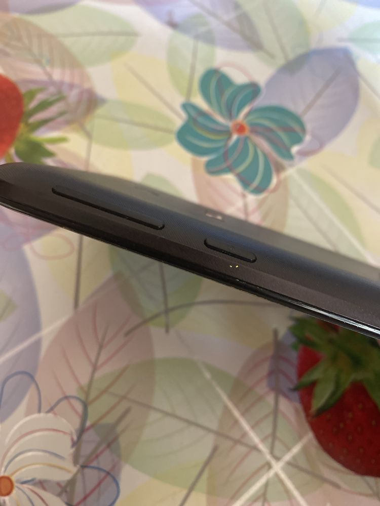 Планшет ASUS MeMO Pad 7 (K017 / ME170C)