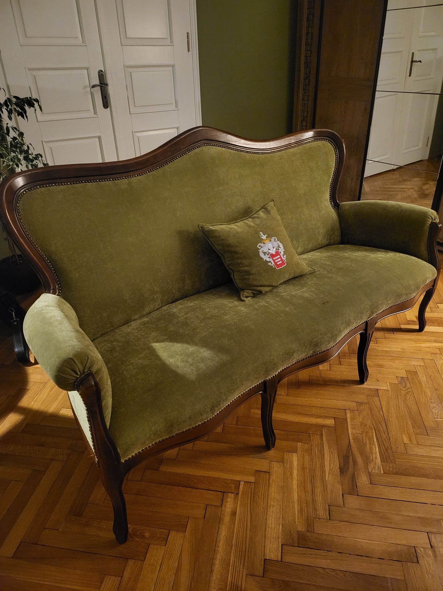 Stylizowany komplet ;sofa,fotele ;krzesła