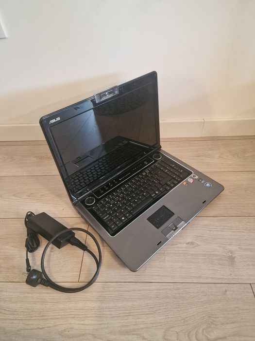 Computador Portátil ASUS M70V