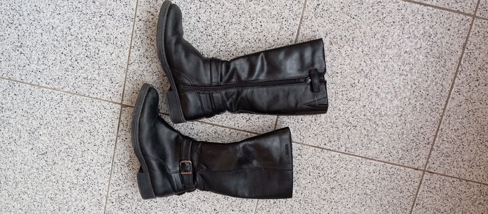 Botas Geox pretas de menina 31