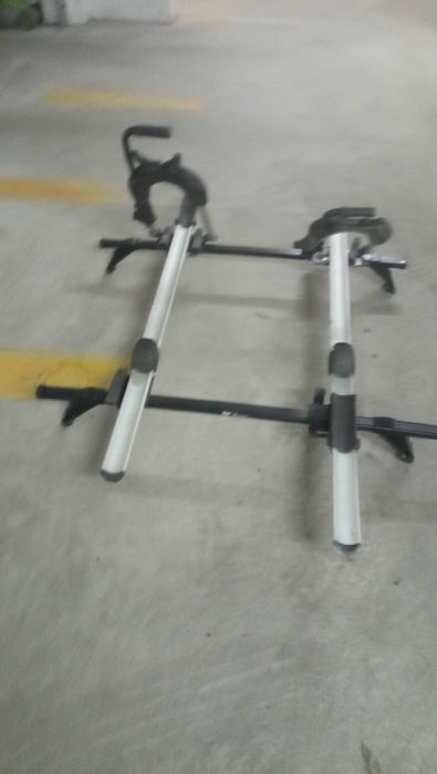 Barras de tejadilho com suportes