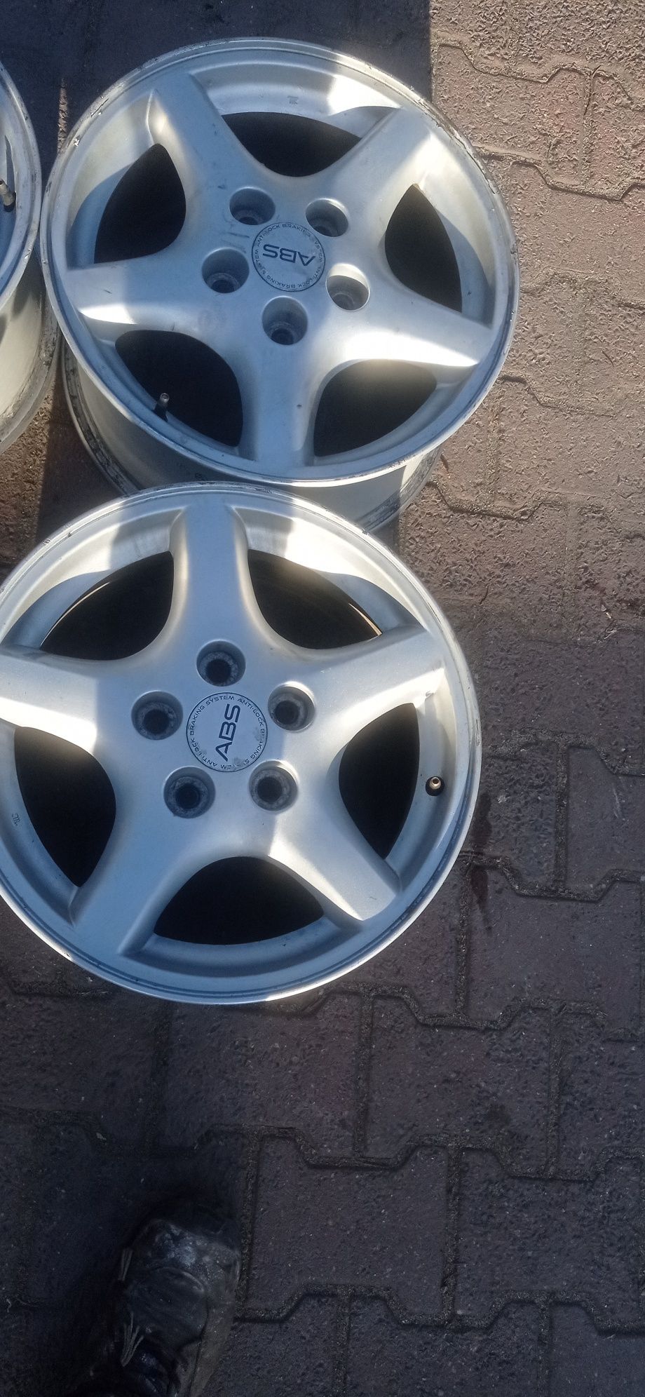 Felgi aluminiowe 16 5/114.3 GM