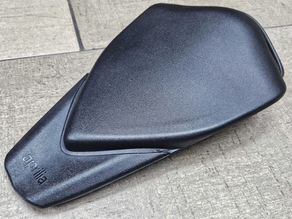 Siedzenie tył Aprilia RS4 RS 125 50 rok 11-24 RSV4 1000 Tuono 1100