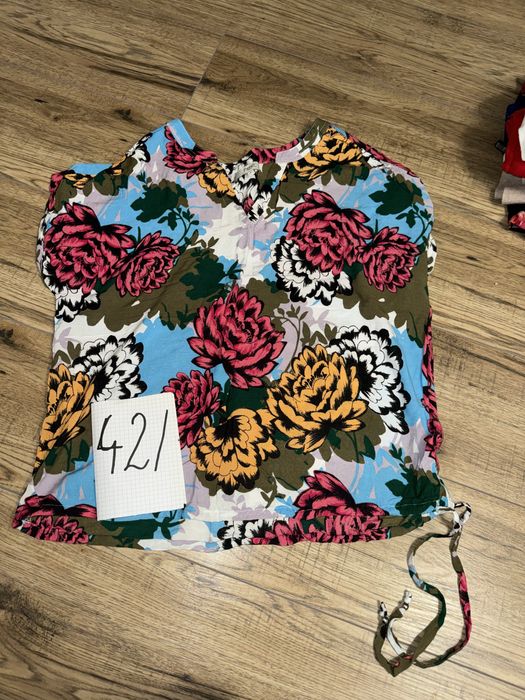 Paka damskich ubrań