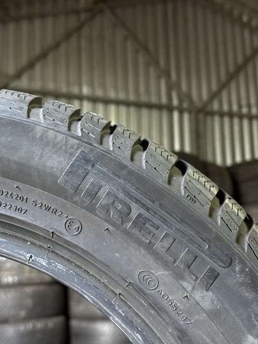 ЯК НОВА 205/60/16 Pirelli шини зимові пара склад резина