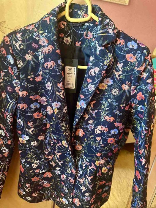 Піджак жіночий стильний