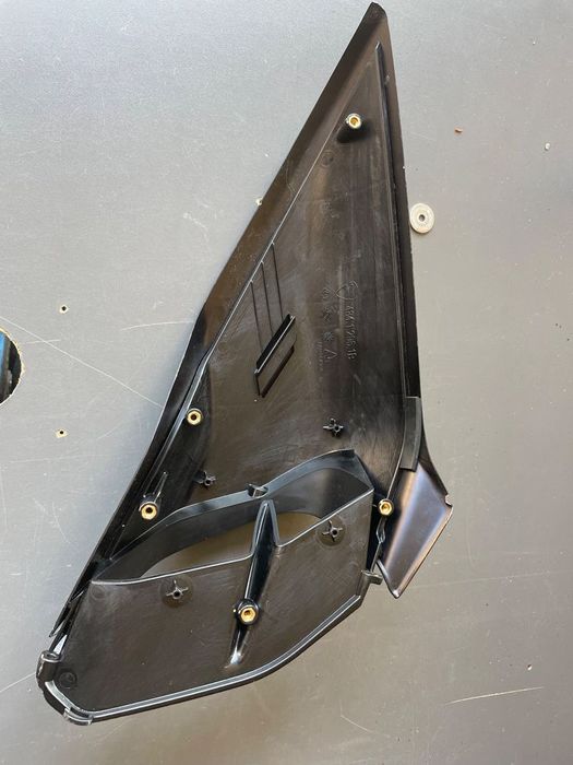 ducati diavel v4 wlot powietrza kanał airbox lewy osłona