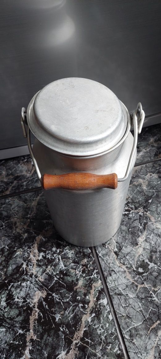 Продам бидоны  алюминевые.