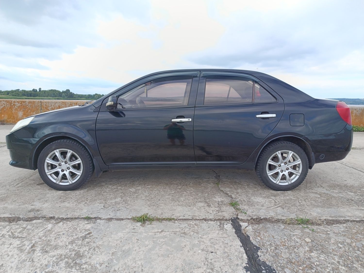Продам Geely MK 2011