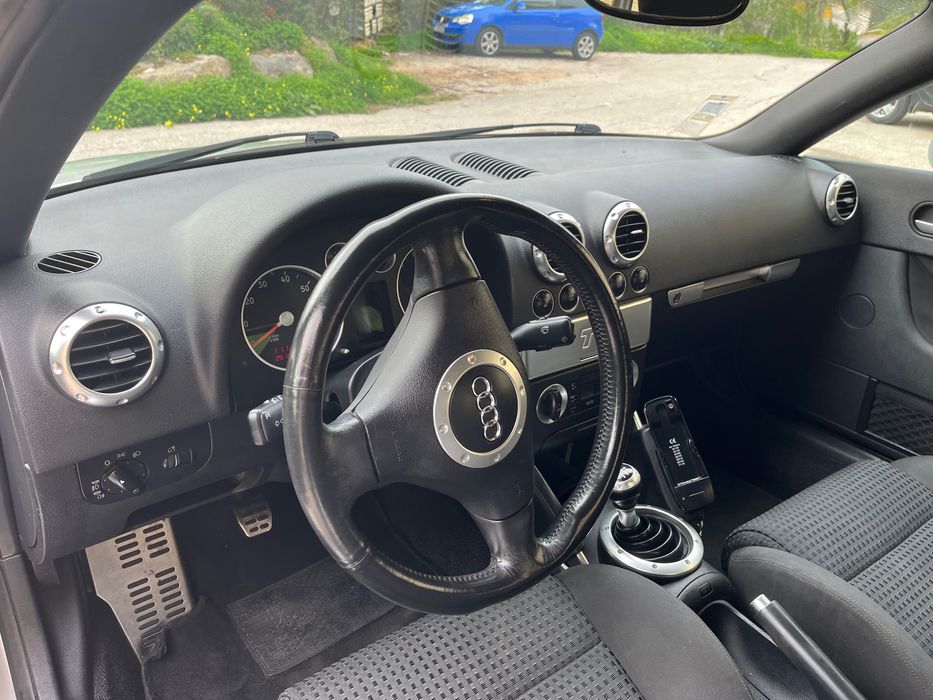 Vendo Audi TT descapotável cinzento - PF LER DESCRIÇÃO