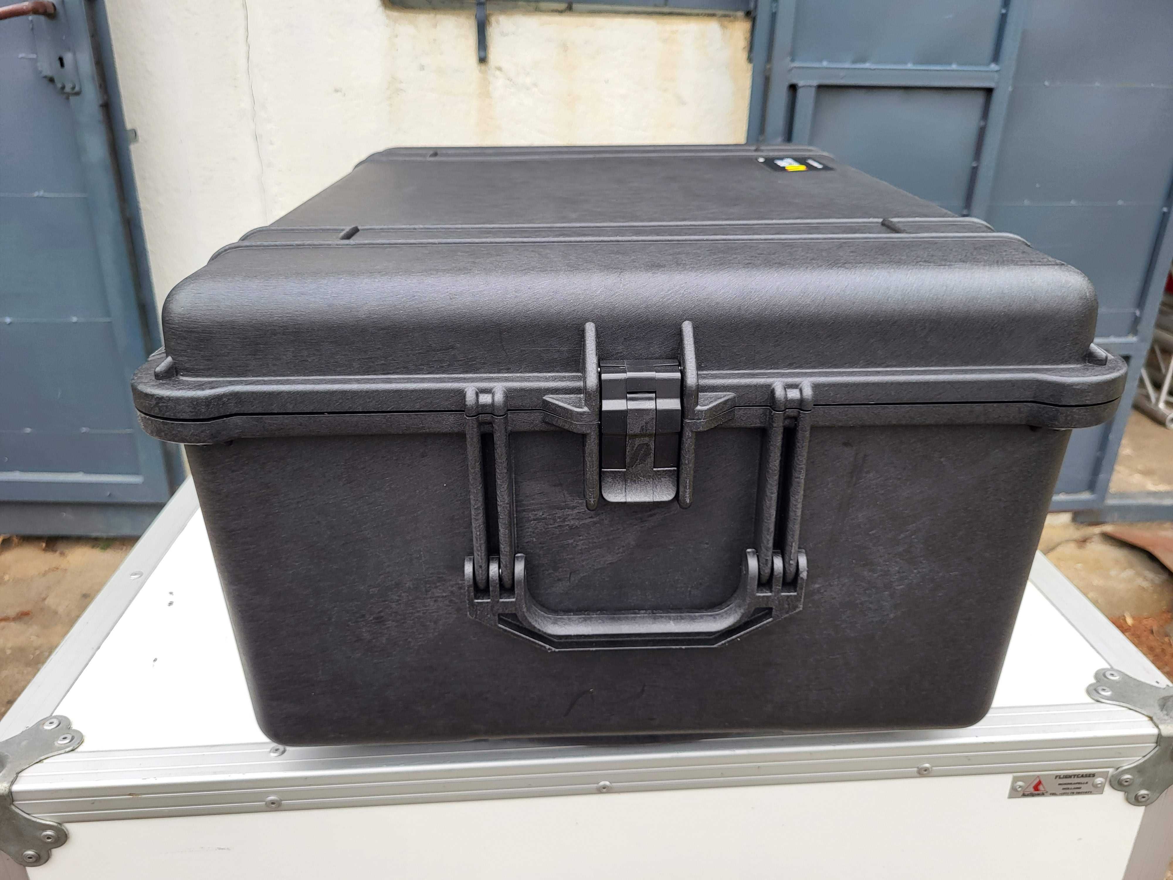 Peli 1610 PELICAN (55x42x27) walizka case skrzynia, koła // FAKTURA
