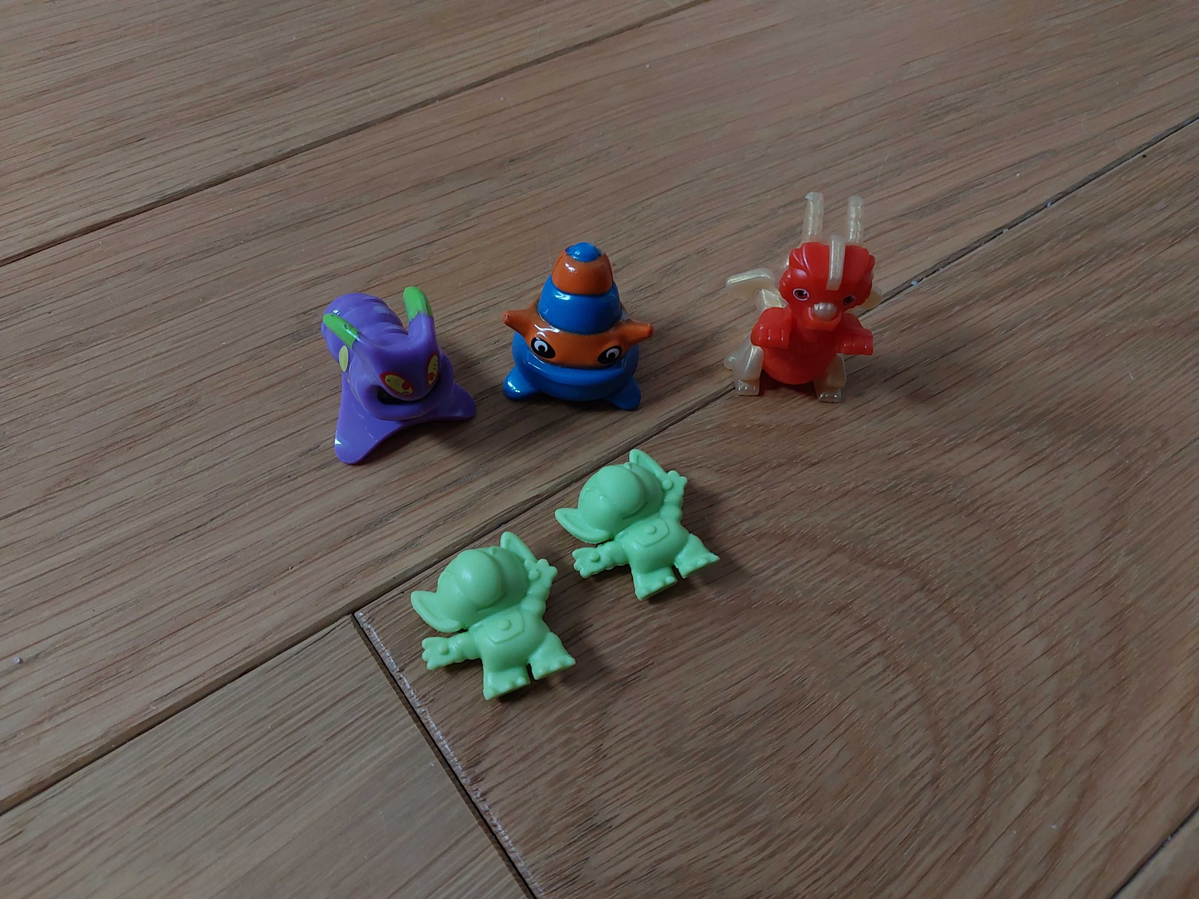 Pięć 5 figurek figurka zabawka 2 Potwór 2 Troll Ufoludek Smok