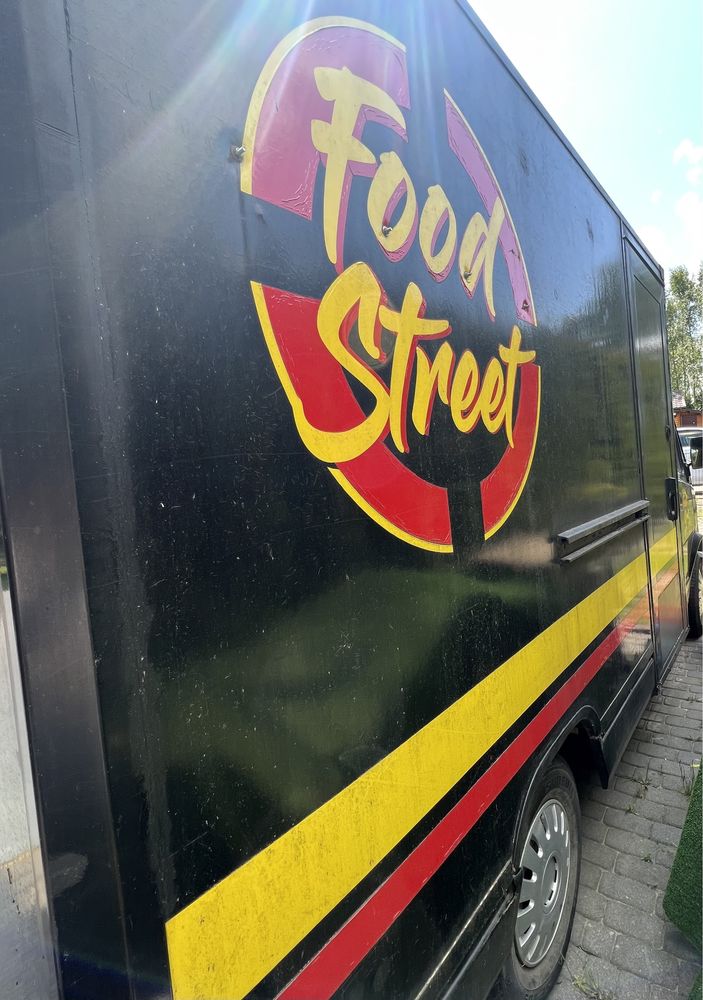 Mercedes-Benz Kaczka FoodTruck