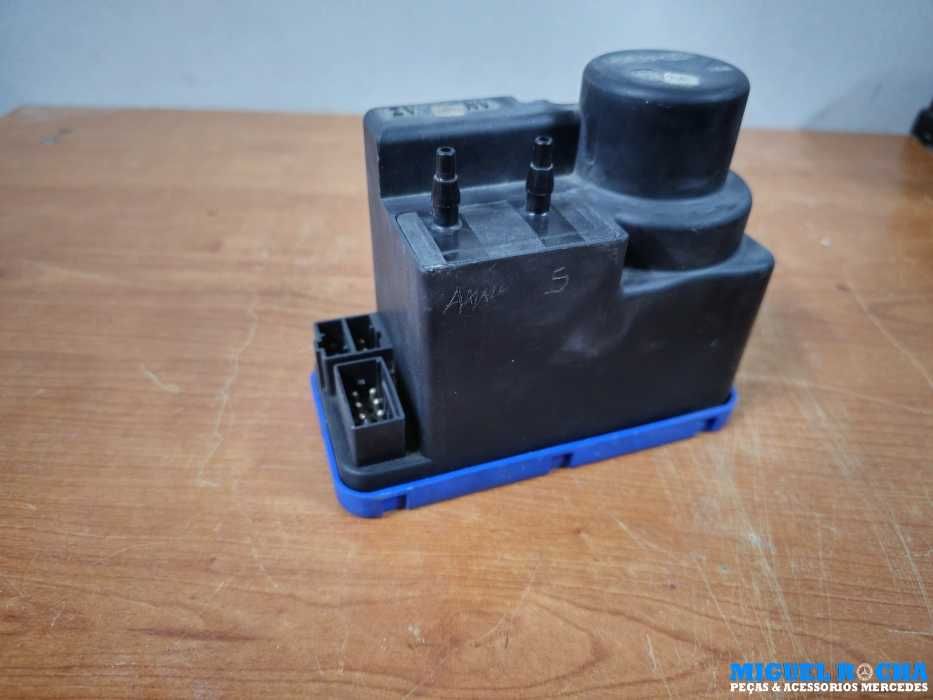 Diversas bombas / motores de fecho central Mercedes Classe C W202