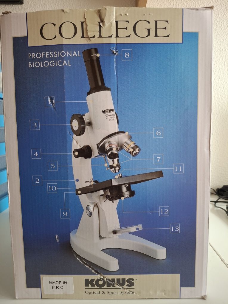 Microscópio Konus