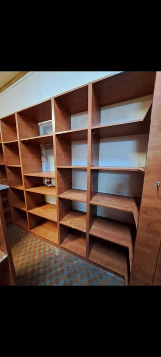 Meble sklepowe półki regały