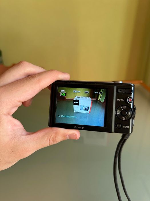 Sony Cybershot DSC-W810 - Caixa original e Acessórios