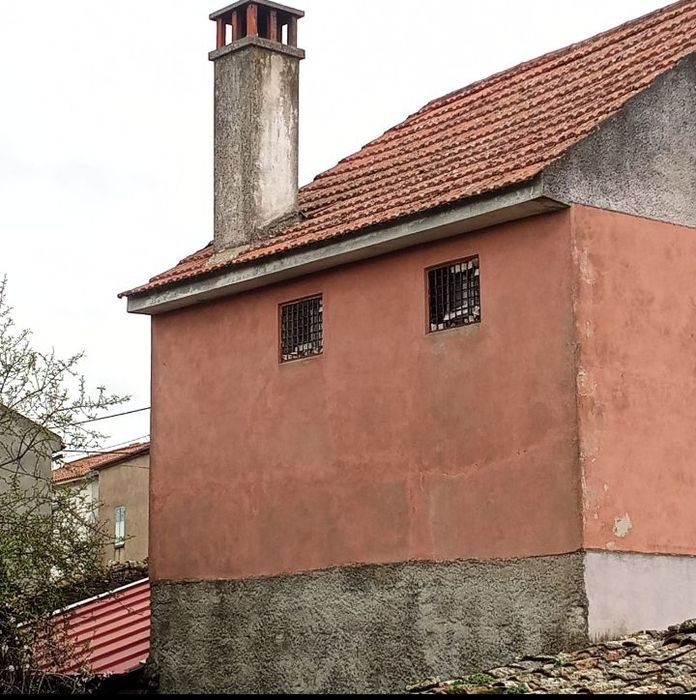 Vendo  Moradia T2 em aldeia de Torre de Moncorvo/vila flor