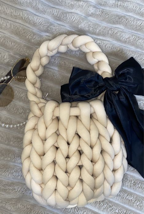 Вʼязана сумка ручної роботи