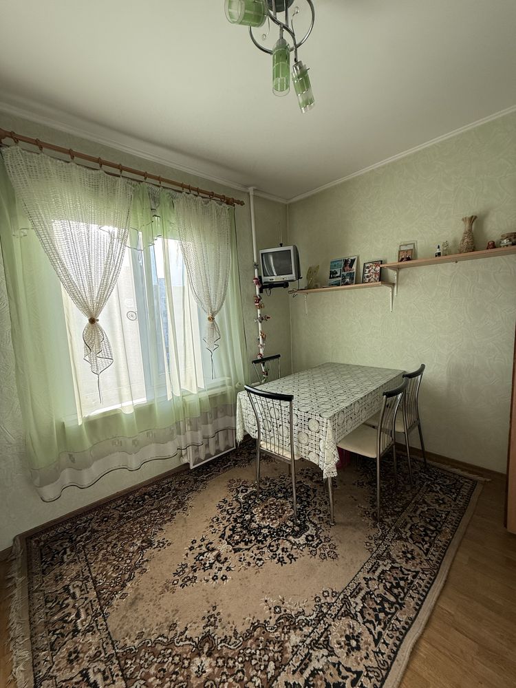 Радунська 1/10 Троещина 1 к 43м Продаж