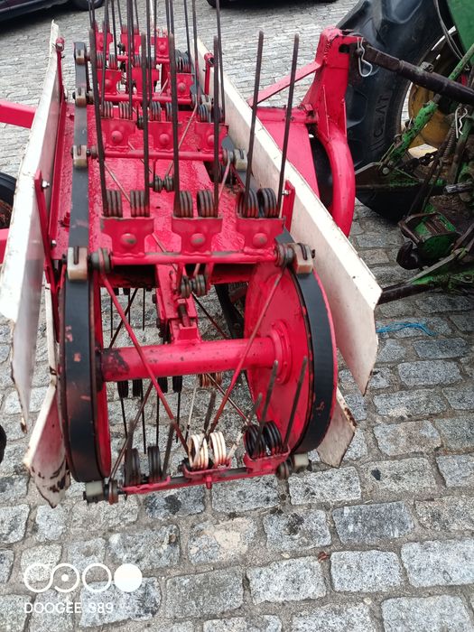 Mexedor juntador de palha feno