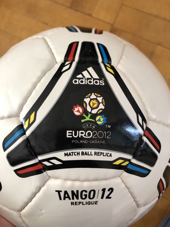 Мяч футбольный Евро 2012,оригинальный сувенирный.