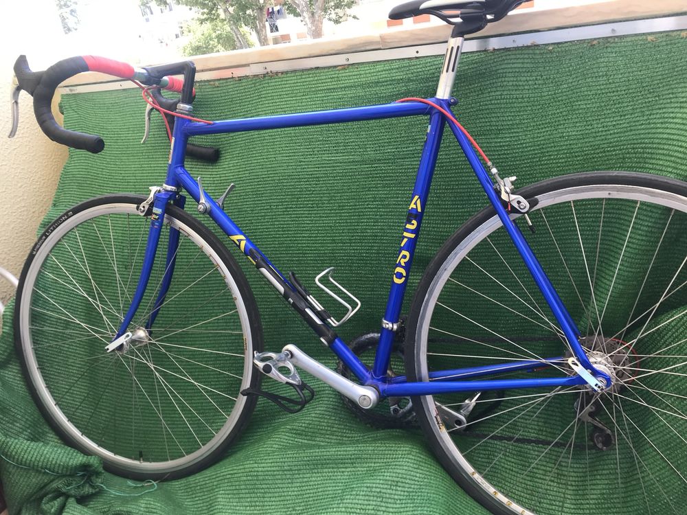 Bicicleta em aço