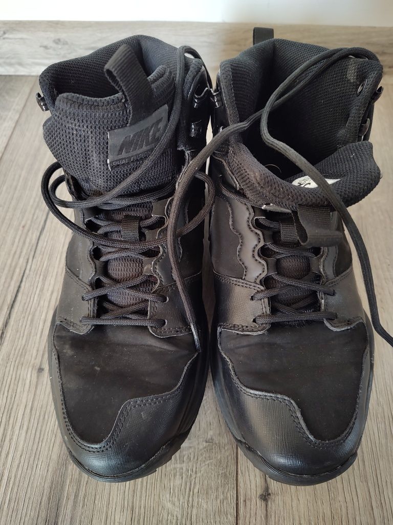 Buty Nike Dual Fusion Hills MID rozm. 42.5 kolor czarny