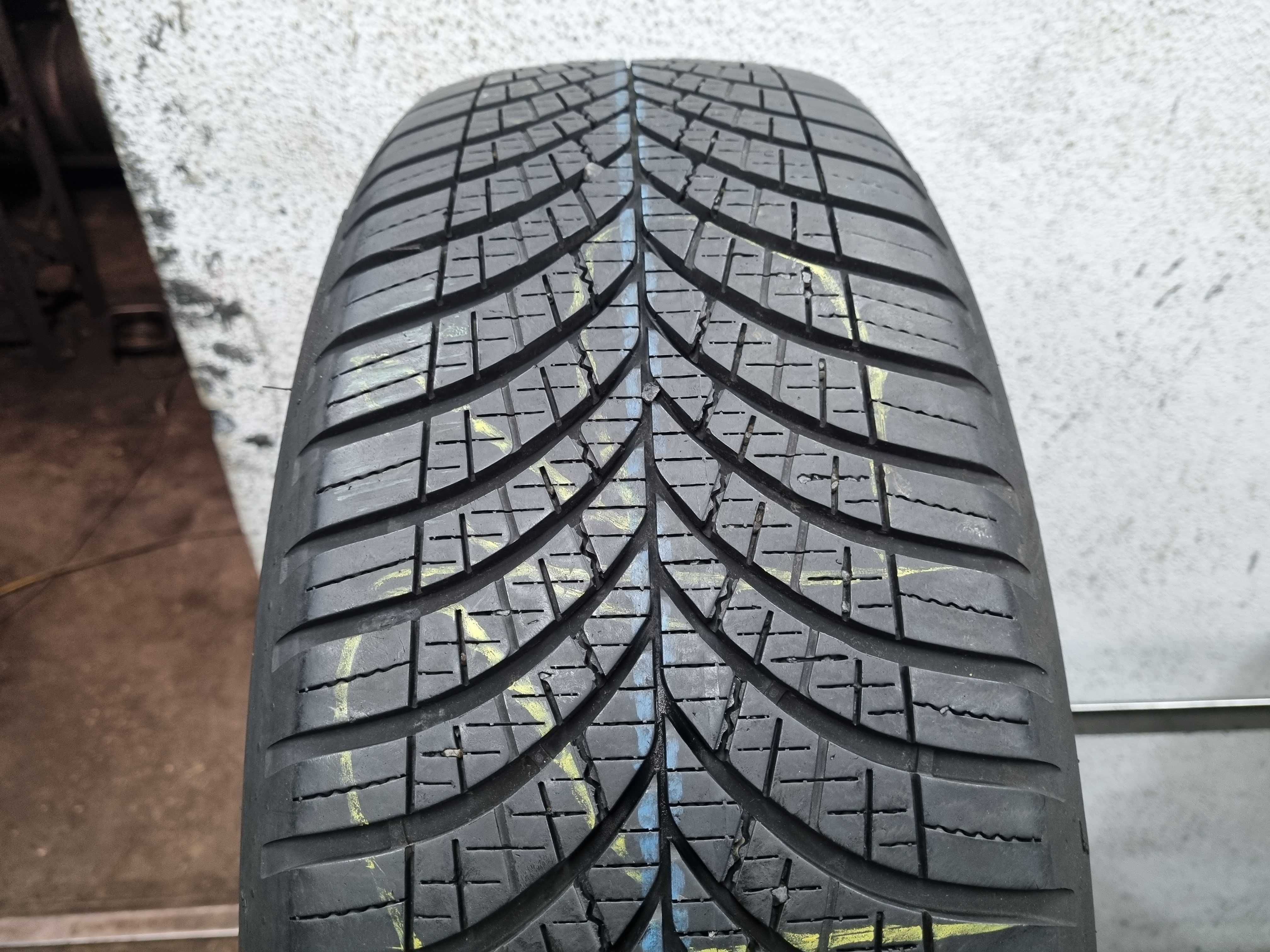 225/60/18 104V Goodyear Vector 4seaons Gen-3 D.2023