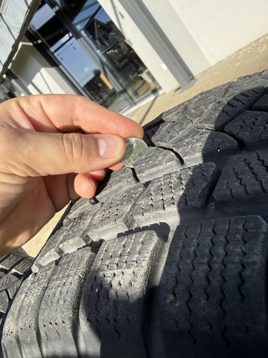 Felgi NISSAN 5x114.3 16’ z opinami zimowymi 205/55/16