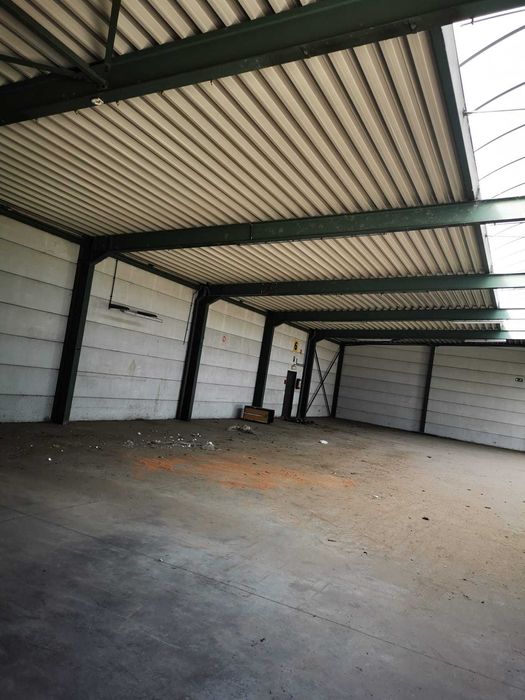 KONSTRUKCJA STALOWA z dachem dwuspadowym