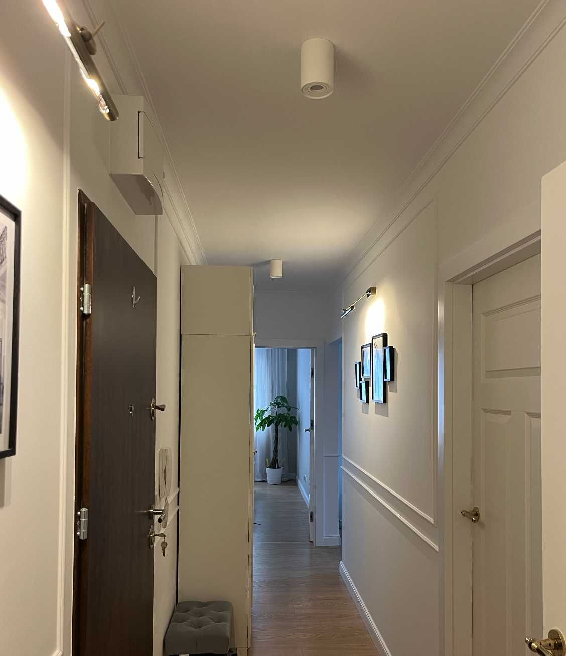 Dwie lampy sufitowe typu tuba Maxlight biała plafon