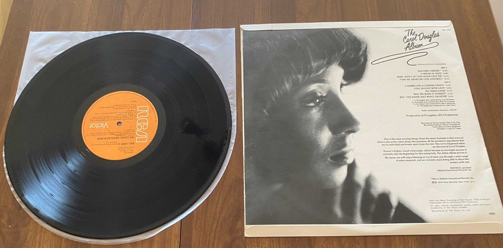 Disco de vinil: The Carol Douglas Album, editado em 1975