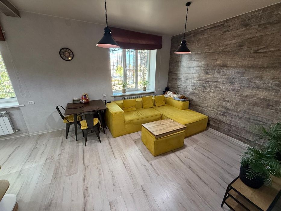 Продаю 2х комнатную квартиру.Автономное отопление.