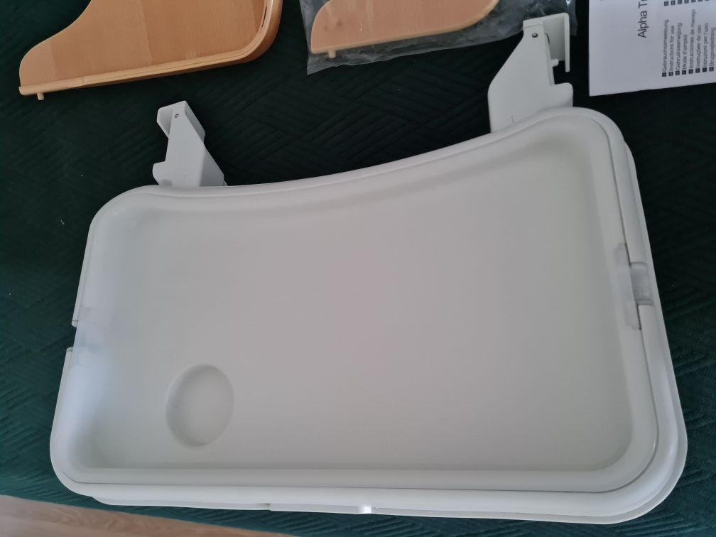Krzesełko Hauck Beta+ z tacką Alpha Tray MEGA zestaw, pasy, poduszki