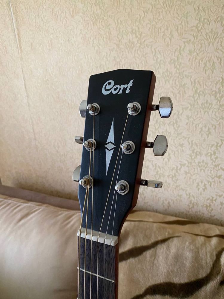 Акустична гітара Cort AD810 SSB +чохол+медіатори.