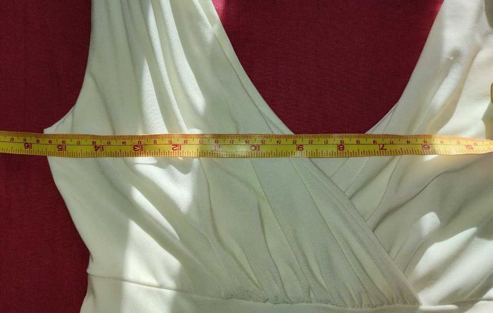 Нарядное платье, молочного цвета, трикотаж и шифон. 44-46р.