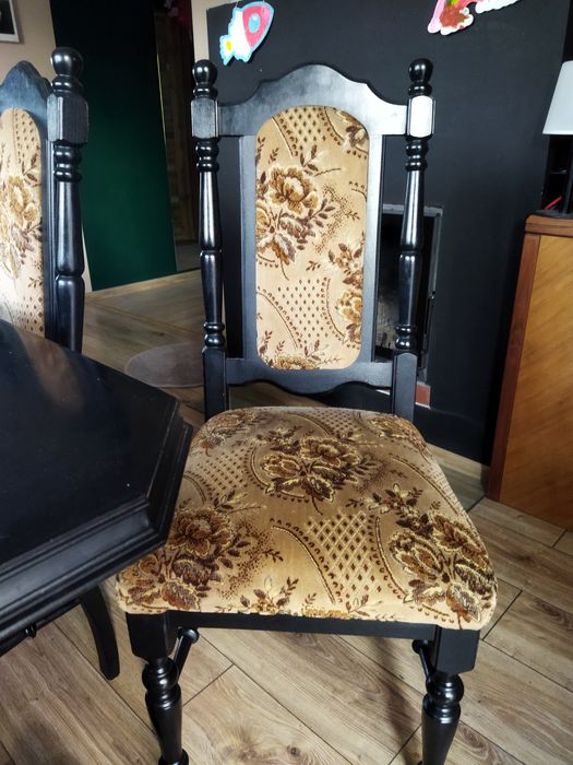 Stół kalwaryjski 200-260 x 80 + 8 krzeseł